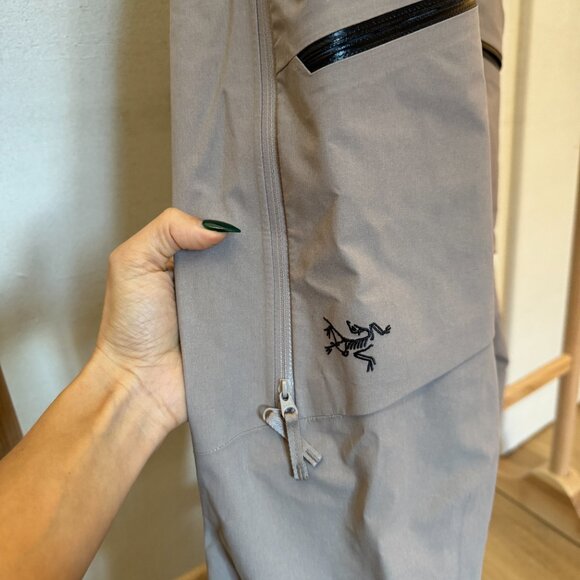 Arc'teryx Incendia Bib Pant Women's | Size SMALL LIKE NEW! - Picture 3 of 10